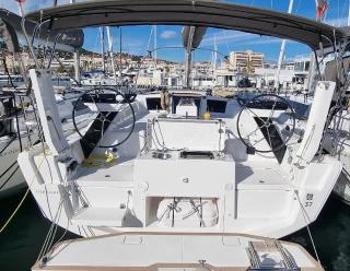 Pronajmout si Dufour Dufour 37 v Saint Raphael