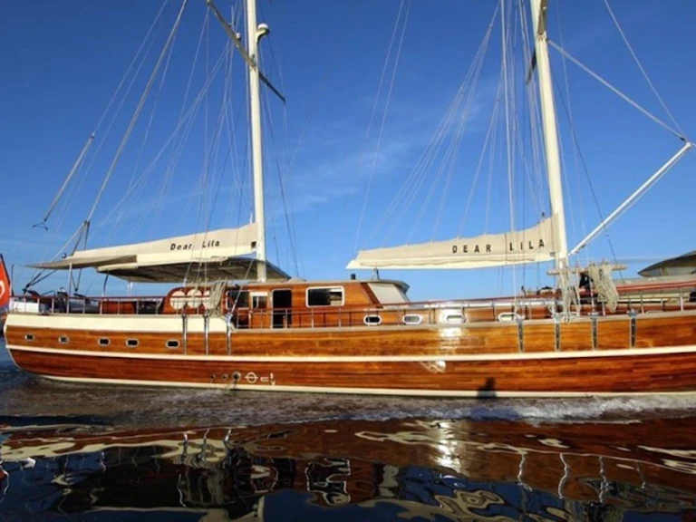Unknown Dear Lila jednotlivci a charterové společnosti v Fethiye