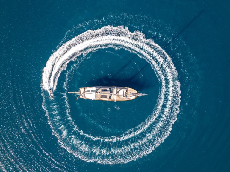 Pronájem jachty v Bodrum -Unknown Dragon fly na Samboatu