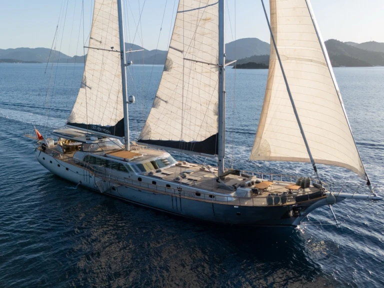 Pronajmout si Custom Made Silver Moon v Bodrum