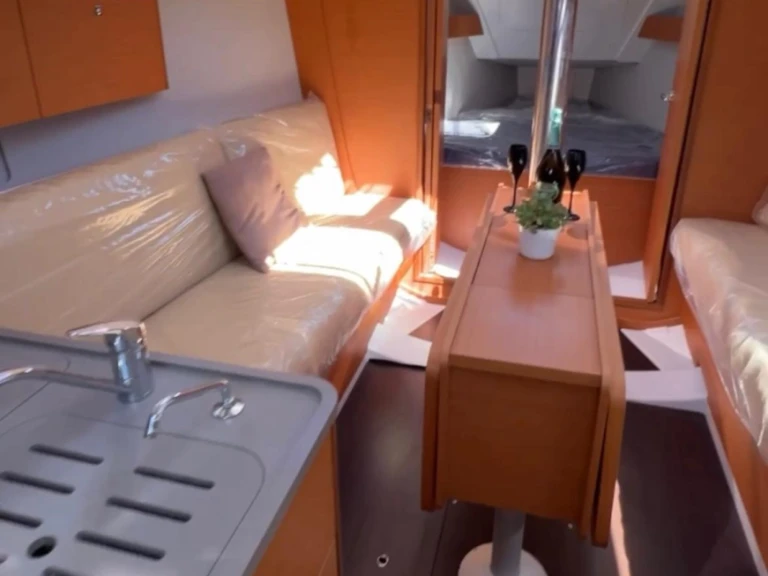 Pronajmout si Dufour Dufour 32 v Furnari