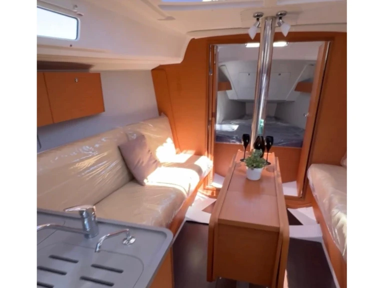 Pronájem lodi Furnari lákavé ceny Dufour 32