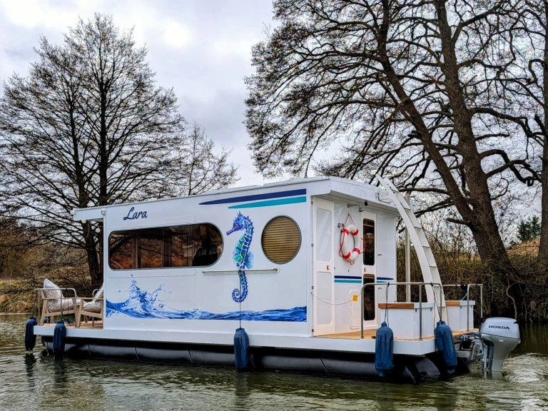 Rollyboot Max jednotlivci a charterové společnosti v Lübz