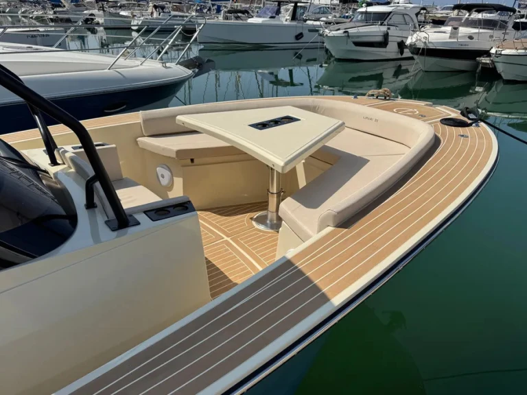 Pronájem Motorová loď v Amalfi  -Lilybaeum Yacht Lipari 31