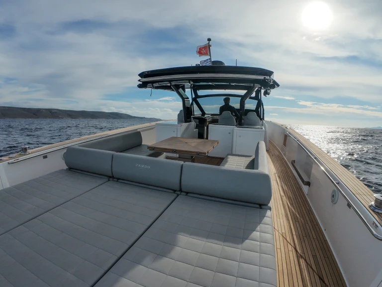 Pronajmout Motorová loď se skipperem či ne Pardo Yachts v Cannes