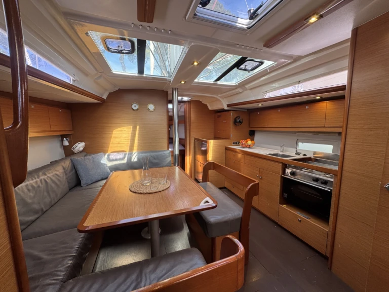 Pronajmout si Dufour Grand Large 430 v Roses