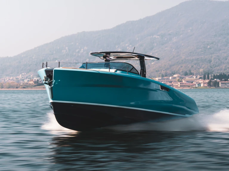 Pronájem Motorová loď v Palau -Bellini Yacht Astor 36