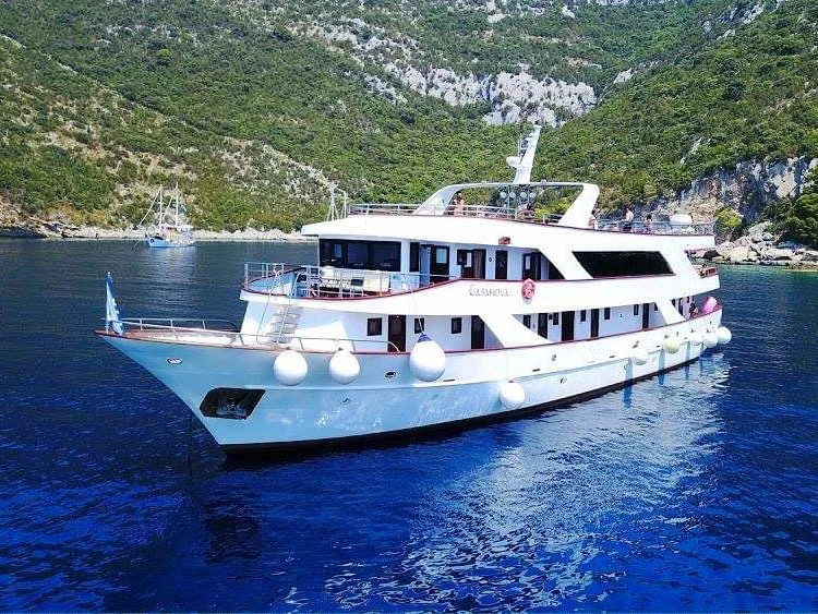 Pronájem lodi Dubrovník lákavé ceny Motoryacht