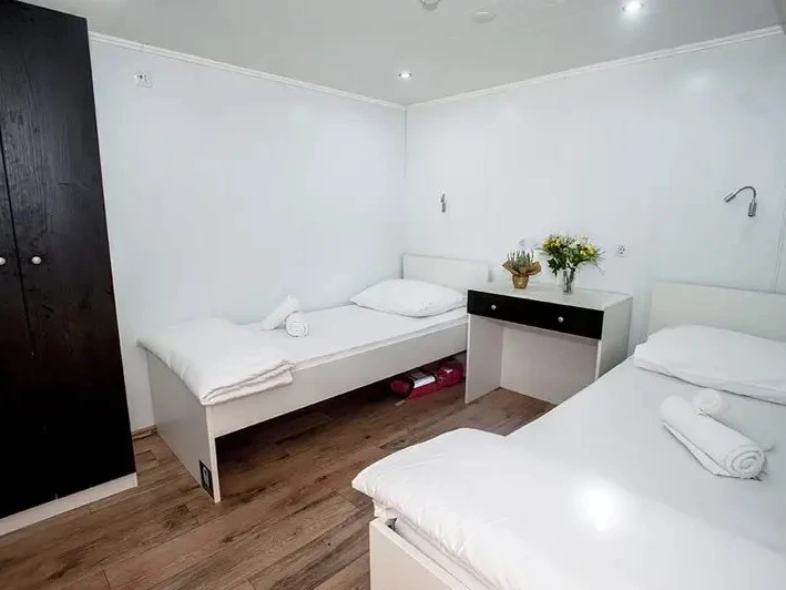 Pronajmout Jachta se skipperem či ne  v Omiš