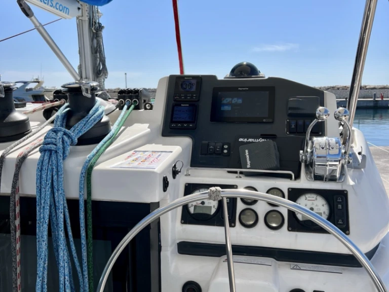 Pronájem lodi Leopard Leopard 45 v Parálio Ástros na Samboatu