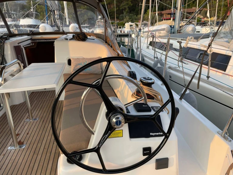 Jeanneau Sun Odyssey 380 jednotlivci a charterové společnosti v Göcek 
