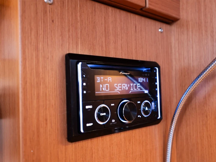 Pronájem lodi Kiáto lákavé ceny Bavaria C42