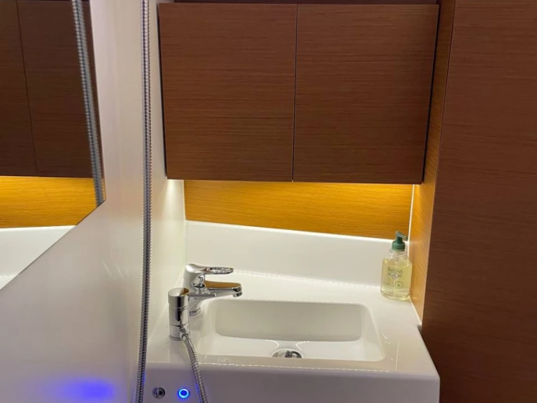 Jeanneau Sun Odyssey 380 jednotlivci a charterové společnosti v Göcek 