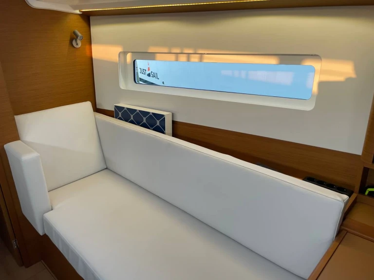 Pronajmout si Jeanneau Sun Odyssey 380 v Göcek 