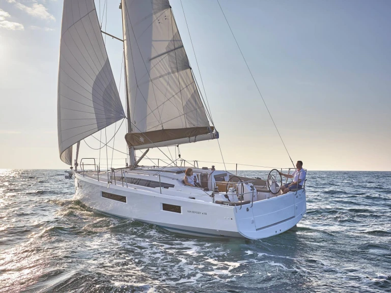 Pronájem lodi Lefkáda lákavé ceny Sun Odyssey 410