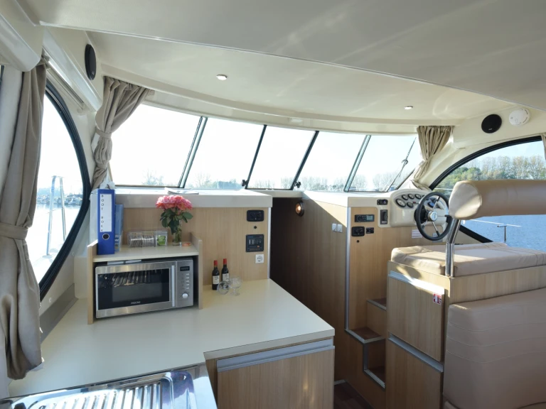 Pronájem lodi Nicols Yacht Nicols Octo Fly v Kerkdriel na Samboatu