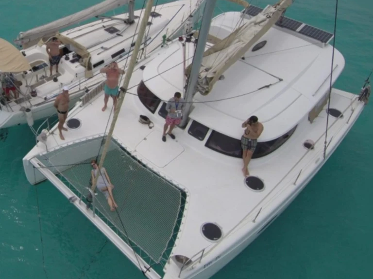 Katamarán k pronájmu v Porto Montenegro za nejlepší cenu