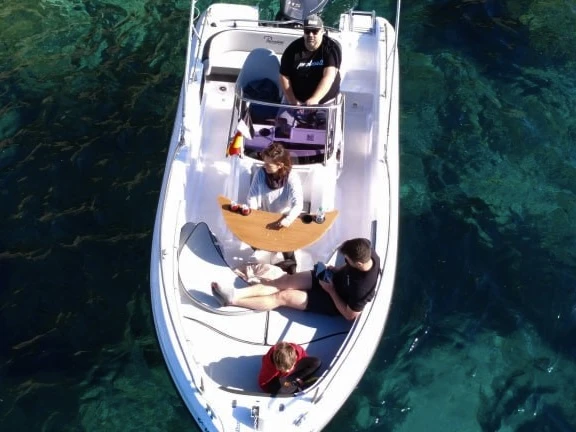 Pronájem lodi Ciutadella de Menorca lákavé ceny Gib Sea 20