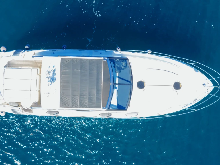 Princess Princess V42 jednotlivci a charterové společnosti v Villeneuve-Loubet