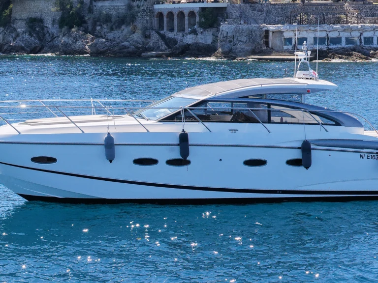 Pronájem lodi Villeneuve-Loubet lákavé ceny Princess V42