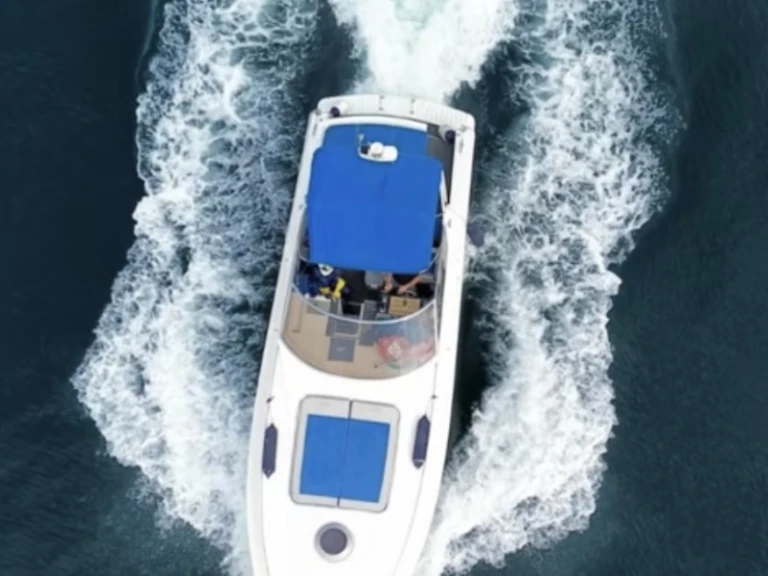 Pronajmout si Partenautica Elite 42 v Positano