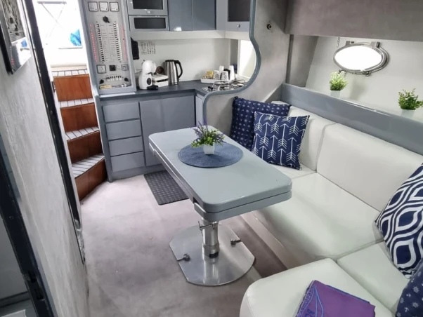 Motorová loď k pronájmu v Positano za nejlepší cenu