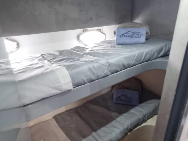 Partenautica Elite 42 jednotlivci a charterové společnosti v Positano