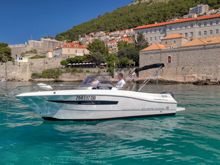 Pronájem jachty v Dubrovník -Atlantic 690 sun cruiser na Samboatu