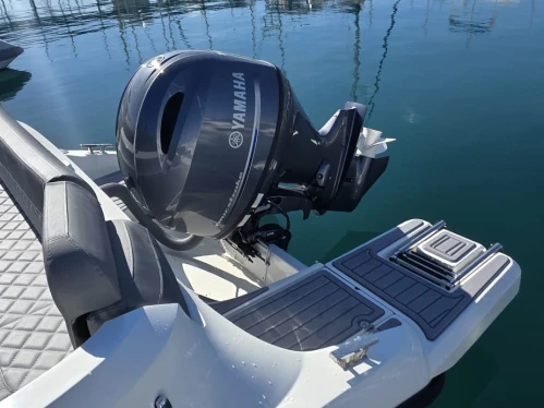 Pronajmout Motorová loď se skipperem či ne Grand Boats v Alicante