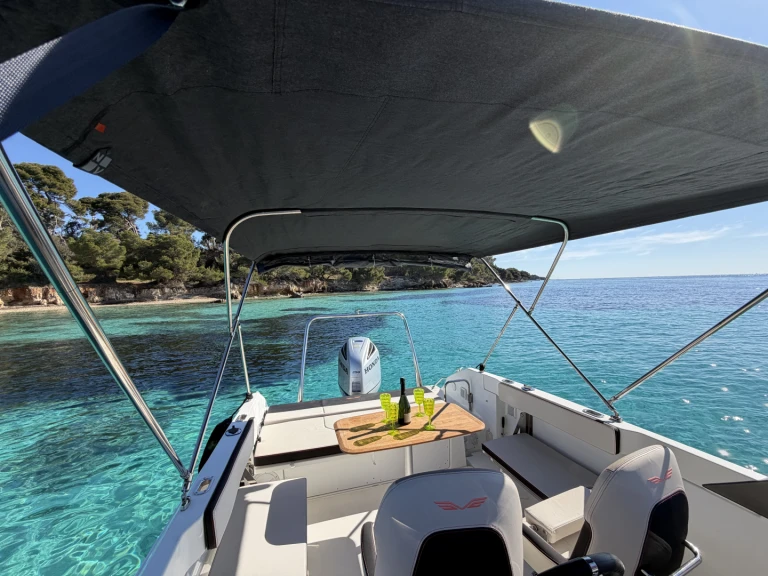 Pronájem Motorová loď v Mandelieu-la-Napoule -Bénéteau Flyer 7.7 SUNdeck