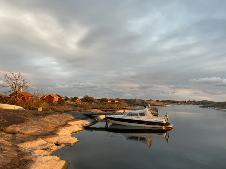 Pronájem Motorová loď Bella s licencí