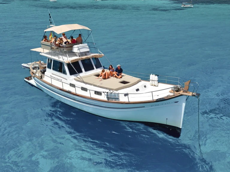 Menorquin-Yachts Menorquin Yachts 150 Fly jednotlivci a charterové společnosti v Mahon
