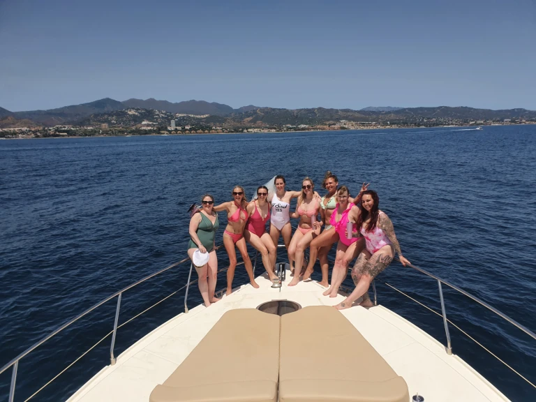 Pronájem Jachta Princess s licencí