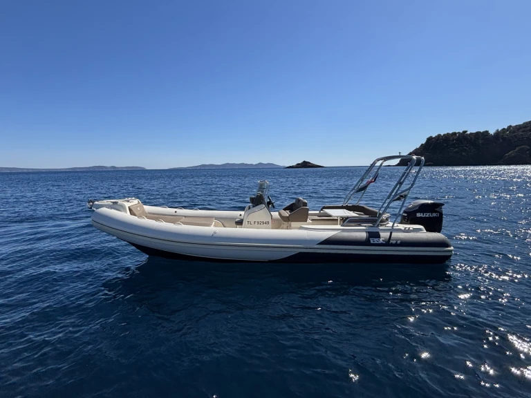 Pronajmout si Bsc BSC 78 v Le Lavandou