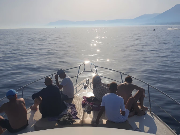 Pronájem Motorová loď v Marbella -Rodman Rodman 44 Fly