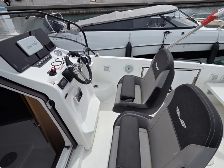 Pronájem lodi Bénéteau Flyer 8 v Toulon na Samboatu