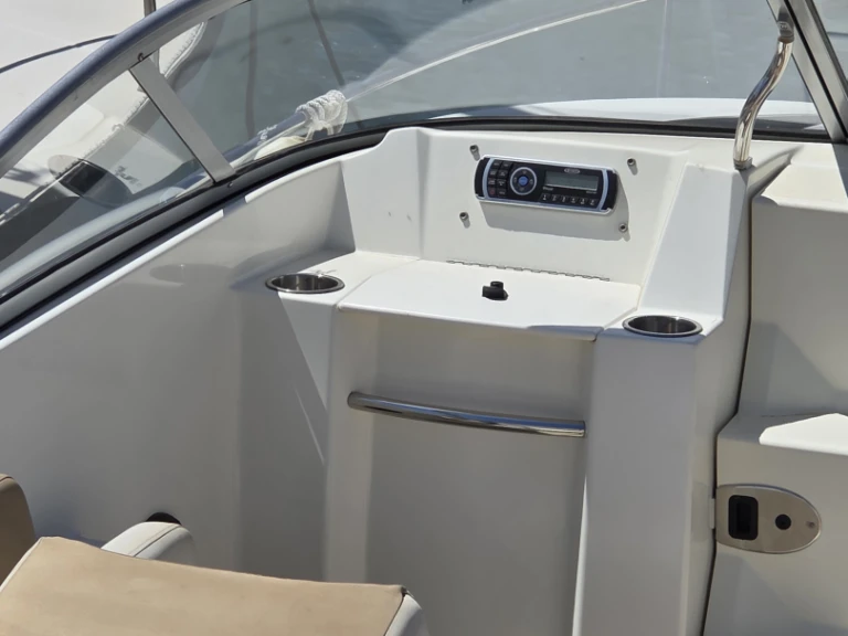 Pronajmout Motorová loď se skipperem či ne Bayliner v Toulon