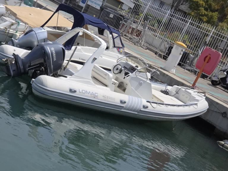 Pronajmout Polotuhá loď se skipperem či ne Lomac v Toulon