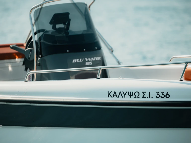 Pronájem lodi Órmos Makry-Gialoú lákavé ceny BLU WATER 185