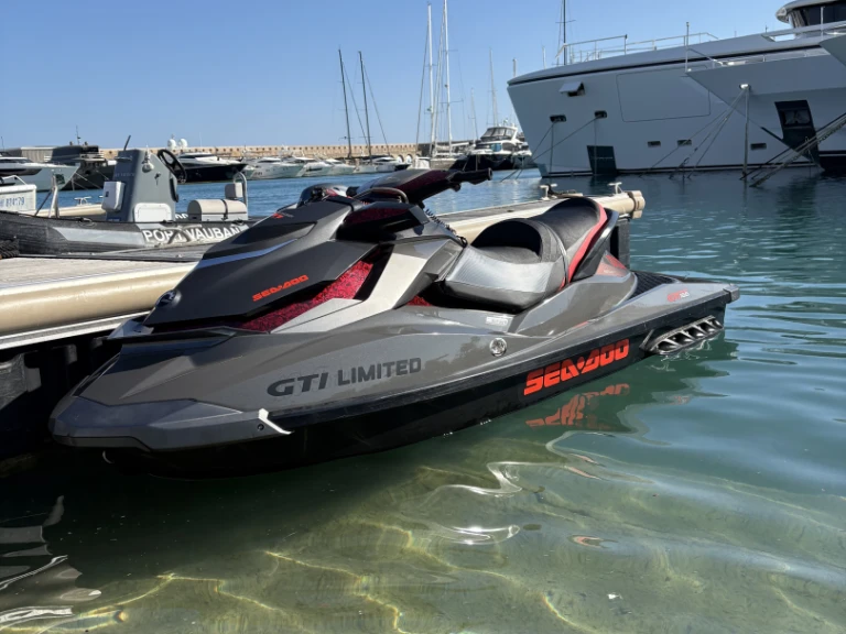 Sea-Doo GTI limited 155 jednotlivci a charterové společnosti v Antibes