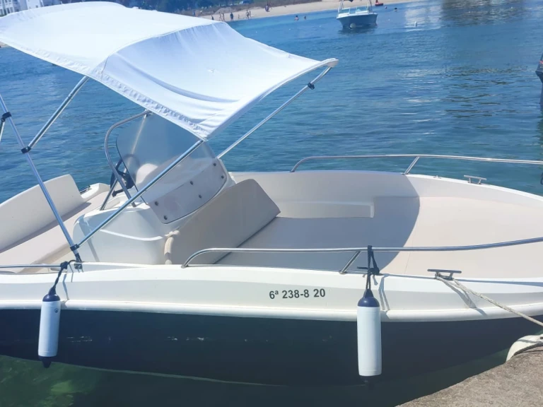 Pronájem lodi Sant Antoni de Portmany lákavé ceny Remus 450 open