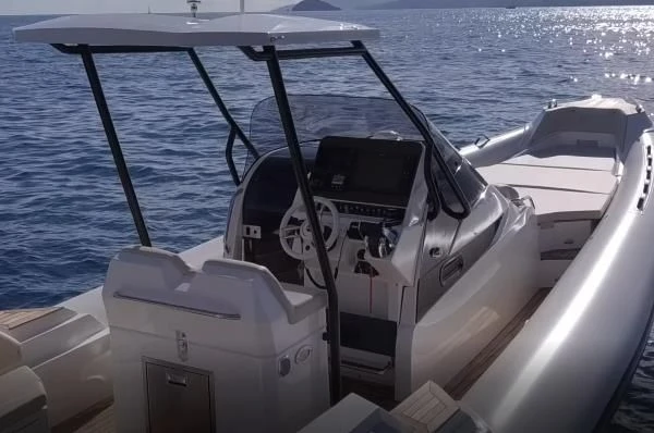 Pronájem lodi Marine de Sant'Ambrogio lákavé ceny NUOVA JOLLY 33