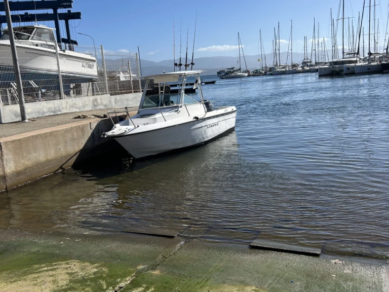 Pronajmout si Seaswirl 2150 v Ajaccio