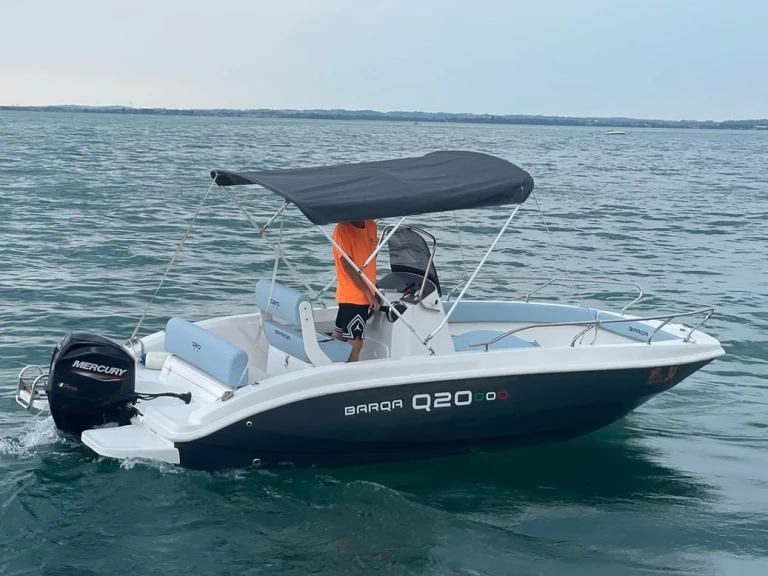 Pronájem lodi Moniga del Garda lákavé ceny Q20