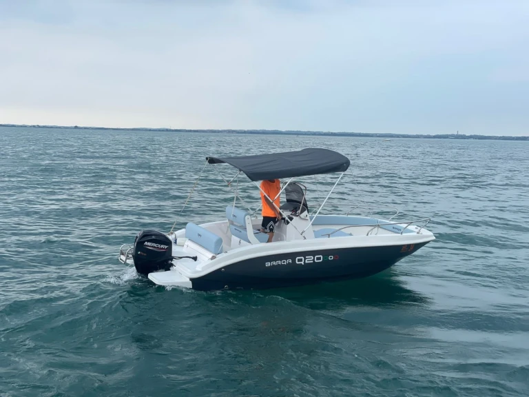 Pronájem lodi Barqa Q20 v Moniga del Garda na Samboatu