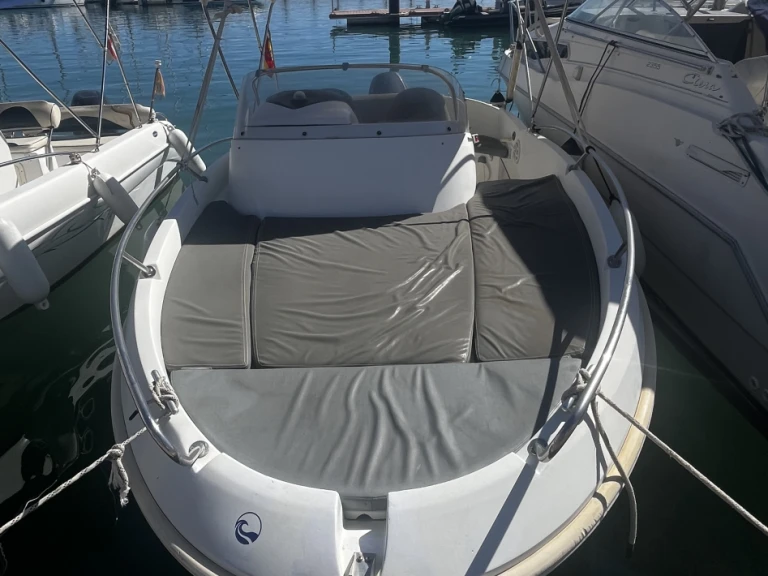 Zodiac Medline 2  jednotlivci a charterové společnosti v Sitges