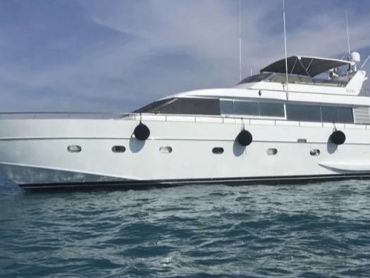 Pronájem lodi Rosignano Solvay-Castiglioncello lákavé ceny Fly