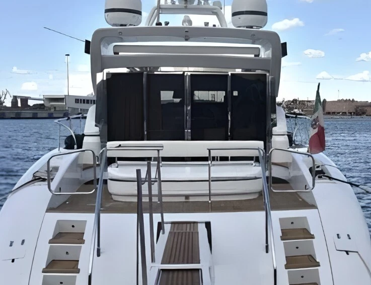 Jachta k pronájmu v Castellammare di Stabia za nejlepší cenu