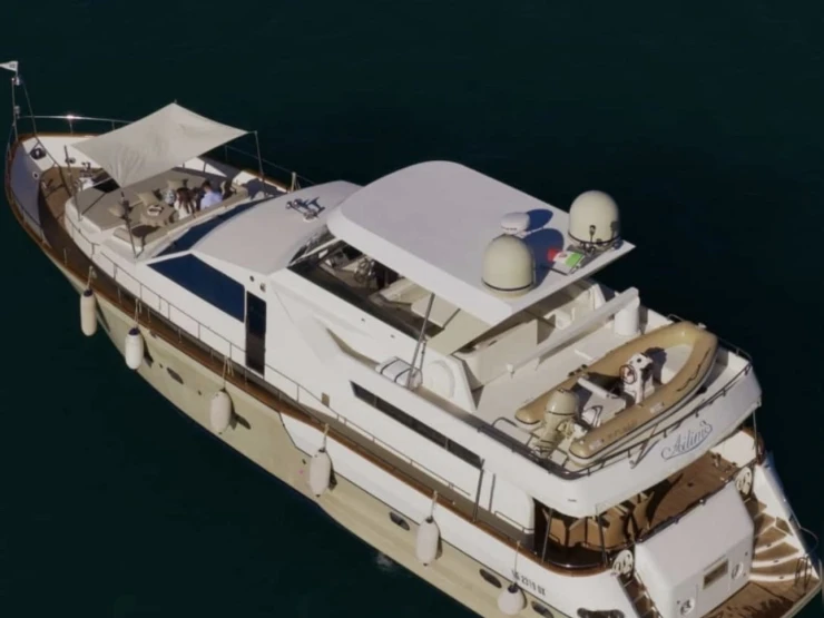 Pronájem lodi Falcon Falcon 80 Fly v Salerno na Samboatu