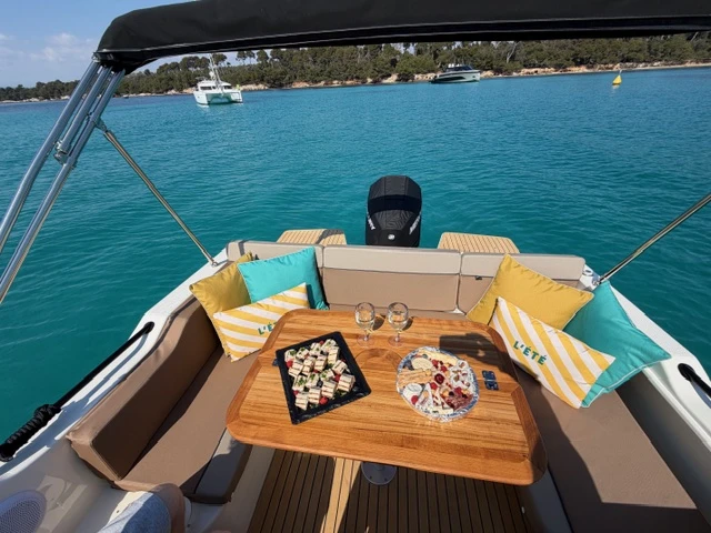 Pronájem lodi Mandelieu-la-Napoule lákavé ceny Activ 755 Sundeck